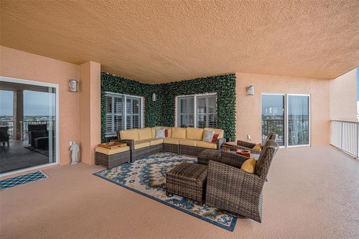 Image No.38-3 Bed Property for sale