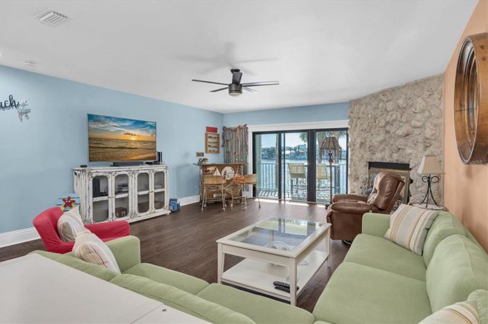 Image No.7-Maison de ville de 2 chambres à vendre à Treasure Island