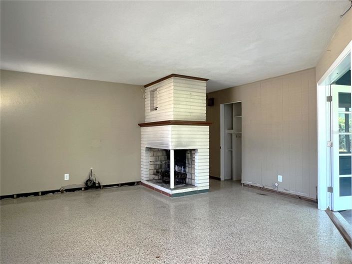 Image No.11-2 Bed Property for sale