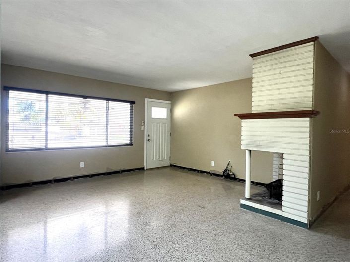 Image No.12-2 Bed Property for sale