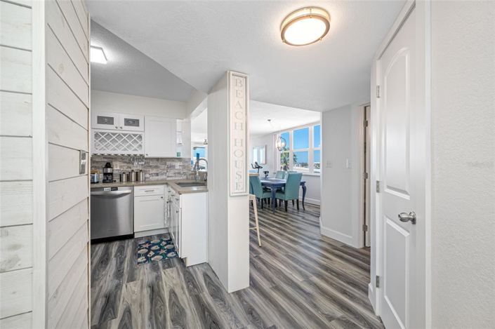 Image No.12-2 Bed Property for sale