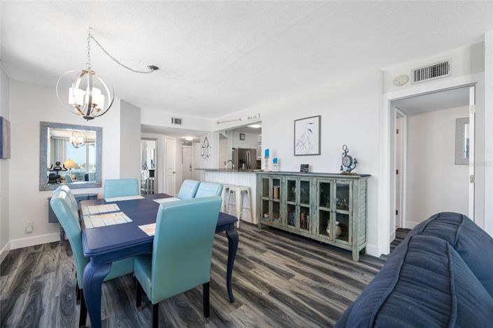 Image No.17-2 Bed Property for sale