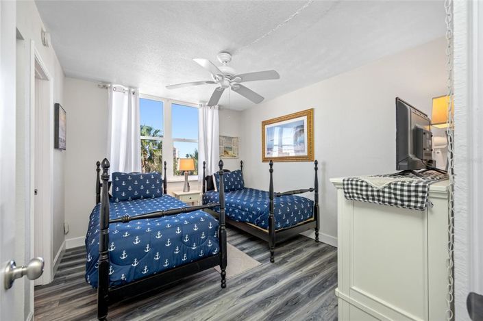 Image No.24-2 Bed Property for sale