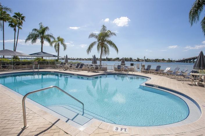 Image No.33-2 Bed Property for sale