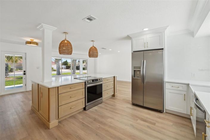 Image No.15-4 Bed Property for sale