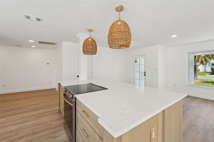 Image No.16-4 Bed Property for sale