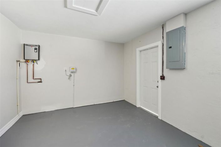 Image No.23-4 Bed Property for sale