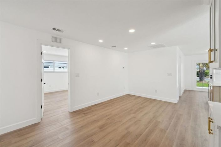 Image No.24-4 Bed Property for sale