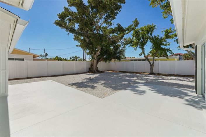 Image No.32-4 Bed Property for sale