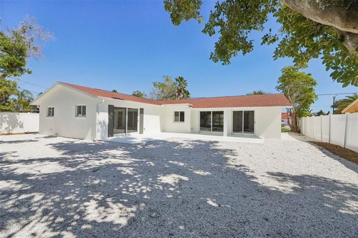 Image No.33-4 Bed Property for sale