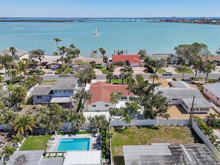 Image No.41-4 Bed Property for sale