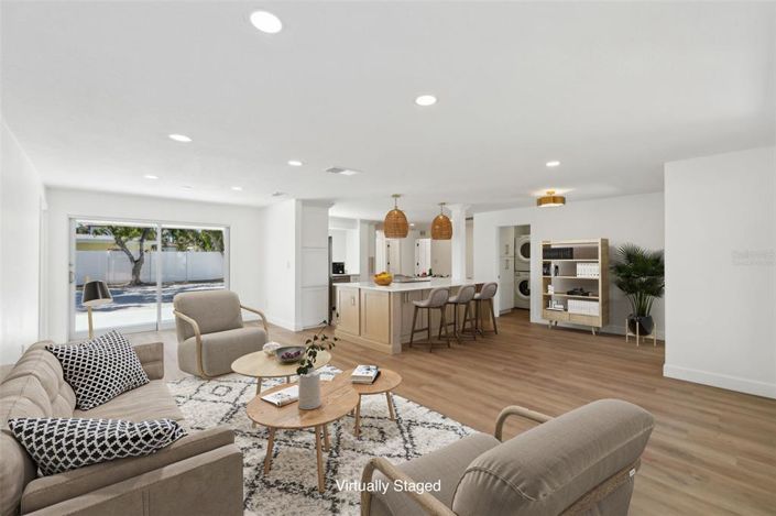 Image No.6-4 Bed Property for sale