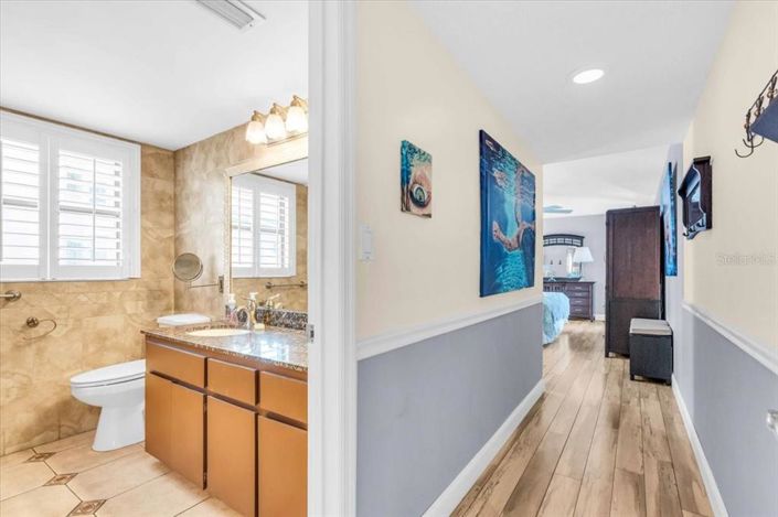 Image No.13-2 Bed Property for sale