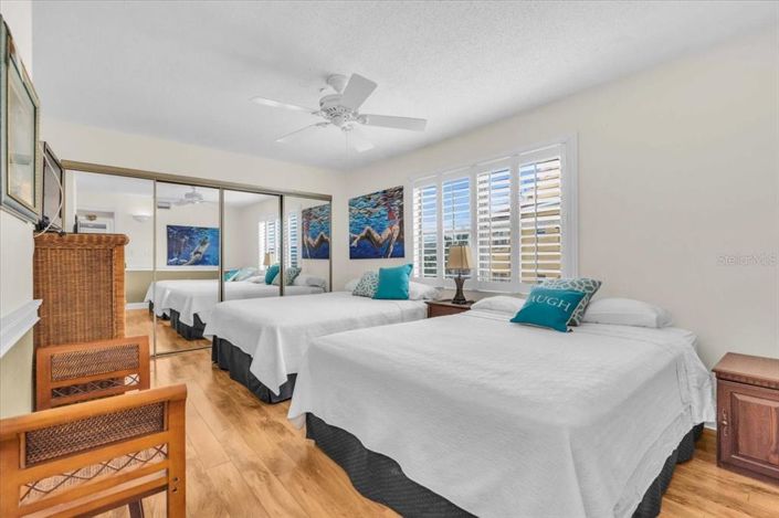 Image No.15-2 Bed Property for sale