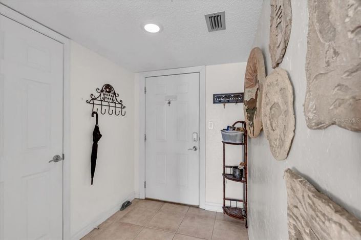 Image No.3-2 Bed Property for sale