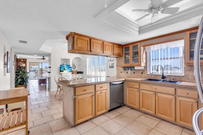 Image No.7-2 Bed Property for sale