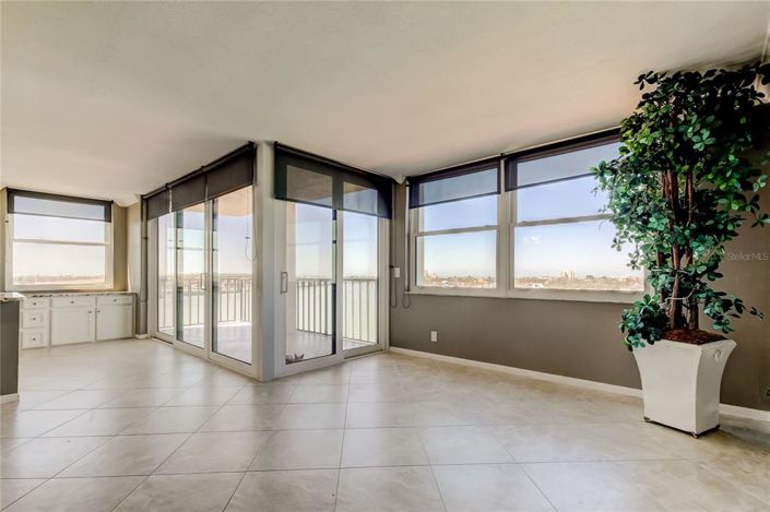 Image No.7-2 Bed Property for sale