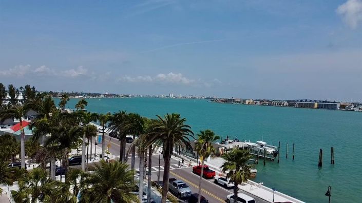 Image No.12-1 Bed Property for sale