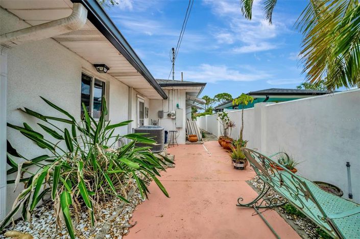 Image No.20-2 Bed Property for sale