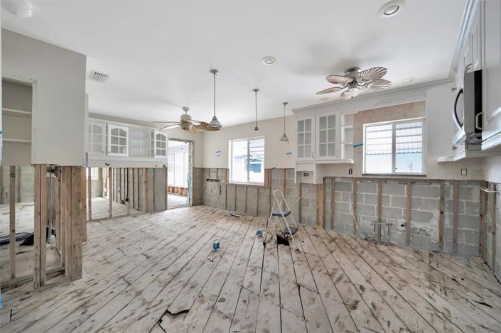 Image No.23-2 Bed Property for sale