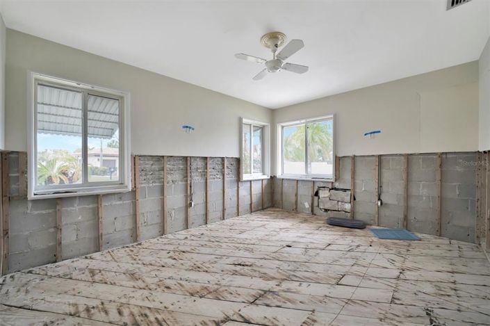 Image No.28-2 Bed Property for sale