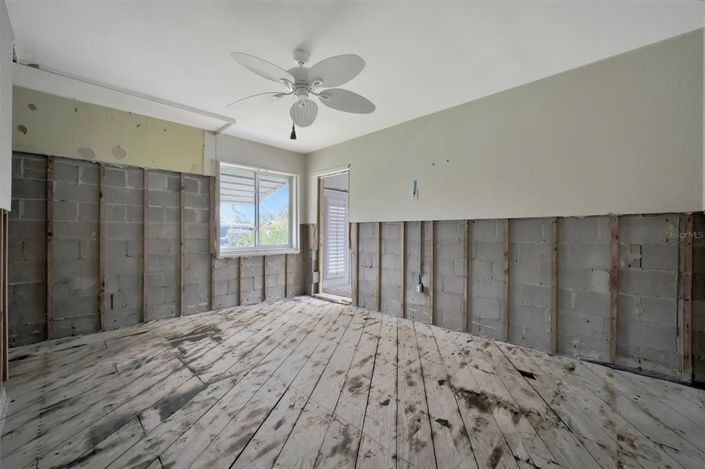 Image No.32-2 Bed Property for sale