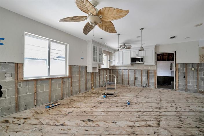 Image No.40-2 Bed Property for sale