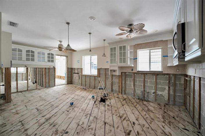 Image No.44-2 Bed Property for sale