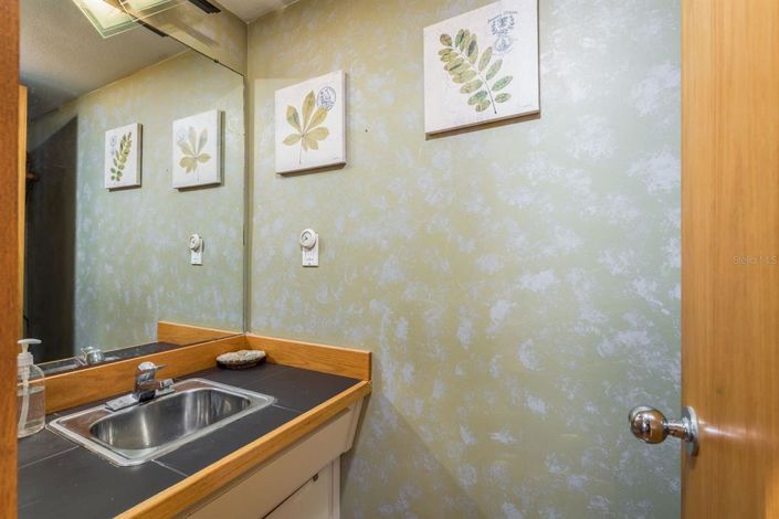 Image No.17-Maison de ville de 2 chambres à vendre à Treasure Island