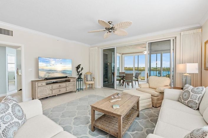 Image No.12-3 Bed Property for sale