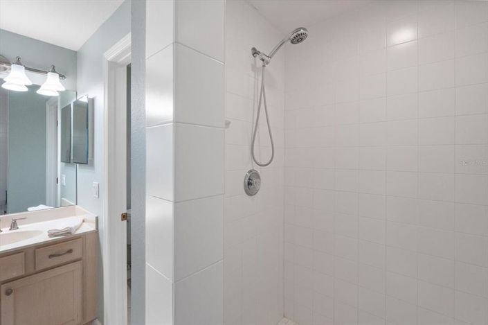 Image No.20-3 Bed Property for sale