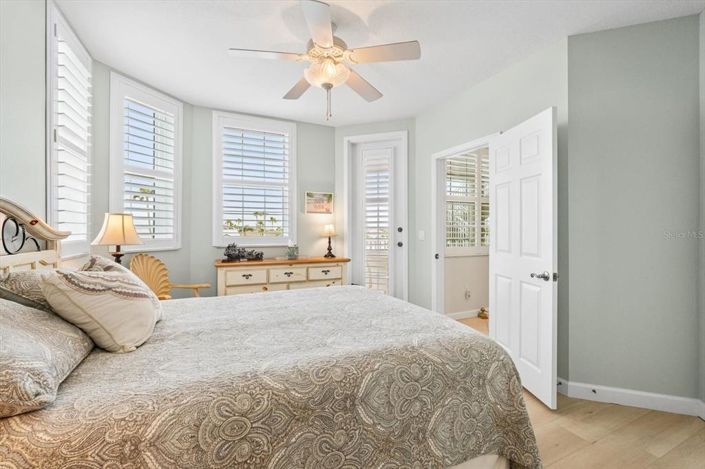 Image No.21-3 Bed Property for sale