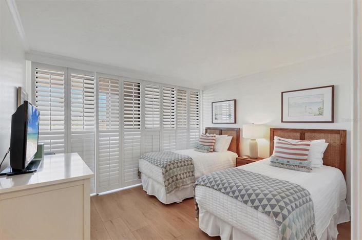 Image No.24-2 Bed Property for sale