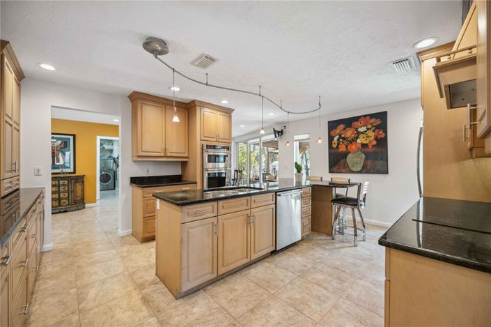 Image No.16-3 Bed Property for sale