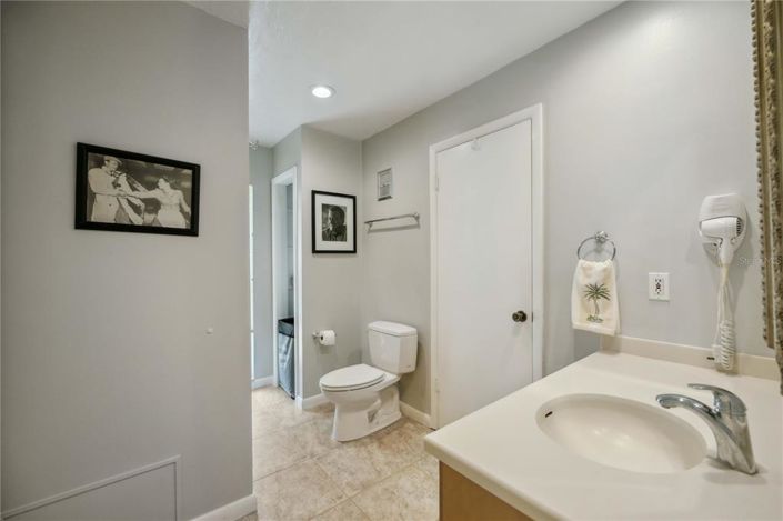 Image No.28-3 Bed Property for sale