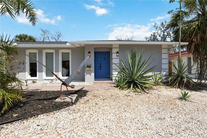 Image No.5-3 Bed Property for sale