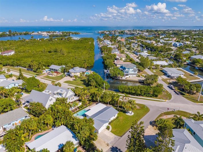 Image No.24-3 Bed Property for sale