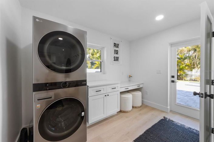 Image No.32-3 Bed Property for sale