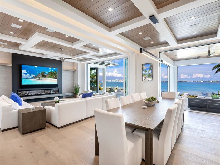 Image No.13-5 Bed Property for sale