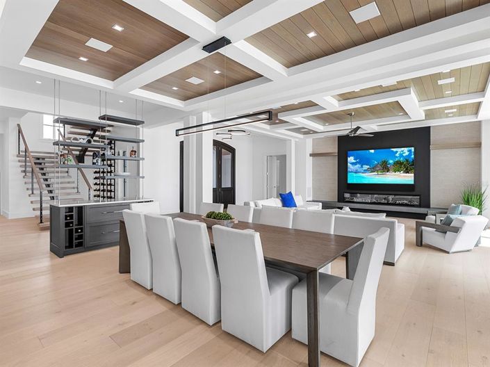 Image No.15-5 Bed Property for sale