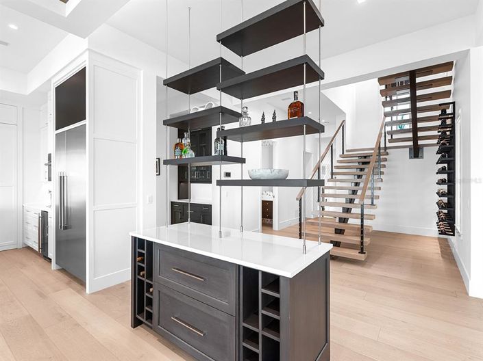 Image No.16-5 Bed Property for sale