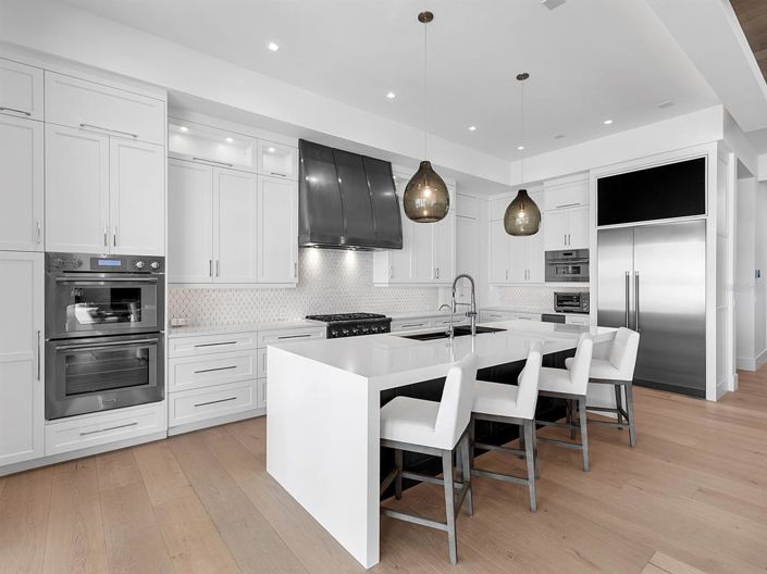 Image No.19-5 Bed Property for sale