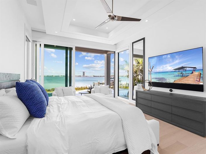 Image No.24-5 Bed Property for sale