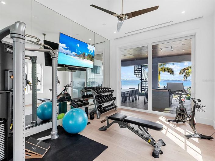 Image No.32-5 Bed Property for sale