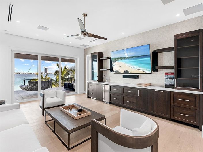 Image No.35-5 Bed Property for sale