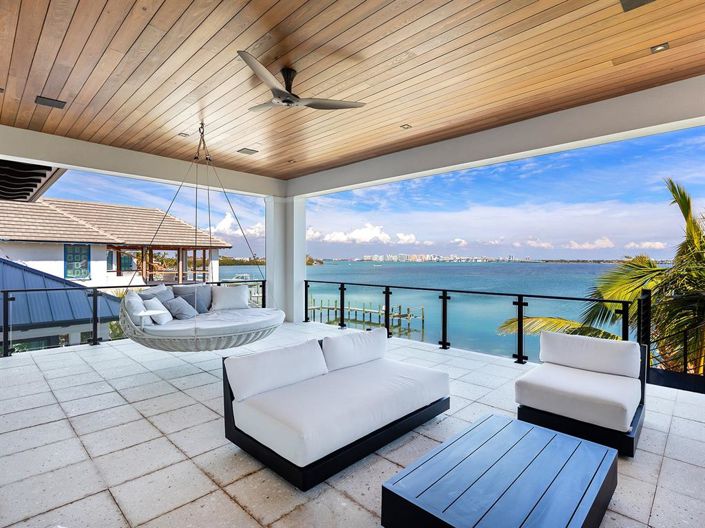 Image No.37-5 Bed Property for sale