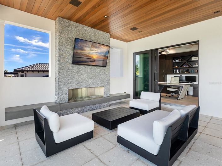 Image No.39-5 Bed Property for sale