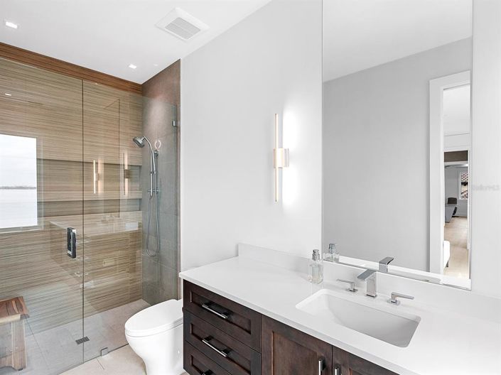 Image No.44-5 Bed Property for sale