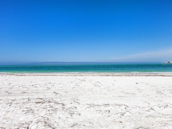 Image No.73-5 Bed Property for sale