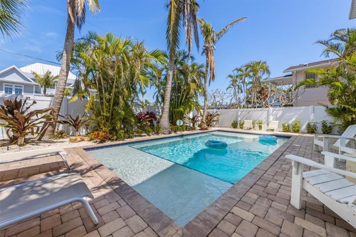 Image No.21-3 Bed Property for sale